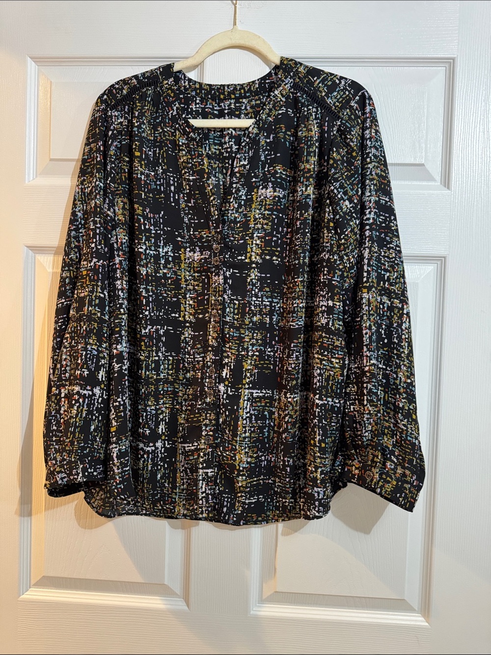 Black Multi-Color Printed V-Neck Long Sleeve Women’s Top